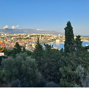 https://memento-apartment-in-the-heart-of-old-town.splithotels.org